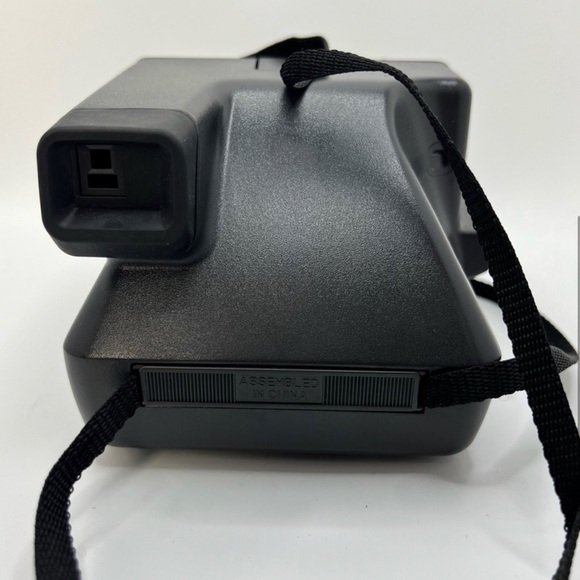 Polaroid ONE STEP Instant Film Camera New/Open Box - Picture 7 of 14